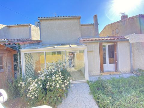 Upper Aude Valley, villa with three bedrooms, one on the ground floor, bathroom, living room of 35m2 with separate kitchen of 11m2 Separate garage of 15m2, Garden and veranda