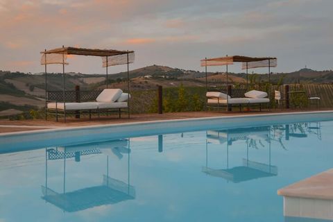 In Ascoli Piceno vind je dit sfeervolle appartement met een eigen sauna en toegang tot het gedeelde zwembad. Er is 2 slaapkamer en een mezzanine, wat het ideaal maakt voor een vakantie met het gezin. Het centrum van Ascoli Piceno ligt op 2 km afstand...