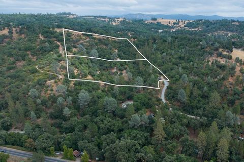 Panoramic Paradise on this 6.22 acre lot being sold together with the adjacent property of 5.48 acres for a total of 11.70 acres. (6.22=$150K + 5.48=$250K Total $400K.) The view from the top of this property is spectacular! Driveway to the top unpave...