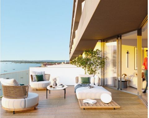Superb 3-bedroom Duplex touristic flat, with rooftop terrace, hasthe option of variable profitability, facing the bay, sold furnished, in the 4-star UPON BAY Seixal unit, 16 minutes from Lisbon and the beaches. This flat offering views over the bay a...