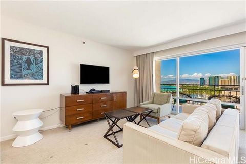 You can enjoy gorgeous Harbor/Ocean view as well as coastline with sunset. Easy access to the beach, very close to both Waikiki and Ala Moana. This unit was fully renovated in 2014 and comes with granite counter tops, stainless steel appliances, spli...