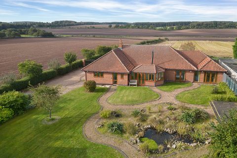West View offers spacious, versatile and modern single level accommodation which extends to 2464 sq.ft - positioned in a highly convenient rural location with urban convenience nearby. The property comprises of a large reception hallway, 3 reception ...
