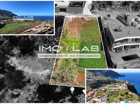 Come and see this land with 858m2 in Faial, in Santana, at an elevation of only 160 meters from the sea! Close to the new viewpoint of Guindaste, the Kart track and Faial beach. Data: -> 160 meters from the sea; -> Vista Serra; -> Sea View; -> Second...