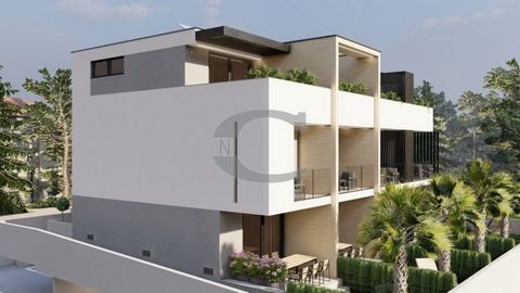 ID CODE: 10088 Consensus nekretnine 004 Agent s licencom Tel: 051 332 368 E-mail: ... ... />Features: - Balcony - Parking - Garage - Terrace