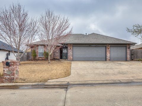 Spacious home with tons of character! Brand new roof, 2022 hot water tank, 2021 HVAC, all new garage doors, brand new gutters, garage siding, updated soffits, and french drains! Beautiful, modern tile flooring throughout making the home look seamless...