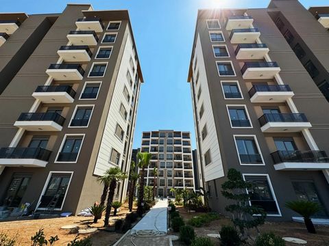 Appartement 2+1 à vendre à Antalya, Altıntaş Caractéristiques de la résidence : Salle de sport Zone de basket-ball Piscine Caractéristiques de l’appartement : Ensemble de cuisine Triple Encastre Climatiseur dans chaque chambre Salle de bain attenante...