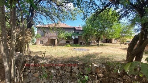 For sale a house in the village of Drugan, Radomir municipality. It is 40 km southwest of the capital Sofia and 10 km southeast of the town of Radomir. The house has a built-up area of 84 sq.m. with a ground floor (basement). It consists of 3 rooms, ...