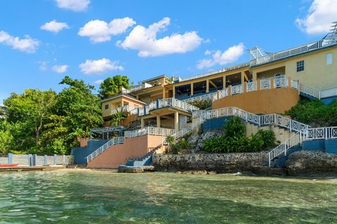 Moxons Beach Club is een hotel met 25 sleutels, gelegen in Boscobel, St. Mary aan de noordkust van Jamaica, en biedt een adembenemend uitzicht op de Caribische Zee en een anderhalve kilometer lang beschermd rif, ideaal om te snorkelen. Het hotel ligt...