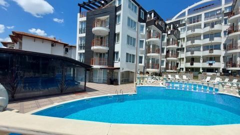 KC Properties is pleased to offer you this lovely property at excellent price, set in St. Vlas resort, within 5 min walking distance to the sea. The apartment offers total living area of 32 sq.m. and is situated on the 2nd floor (with a lift). It is ...