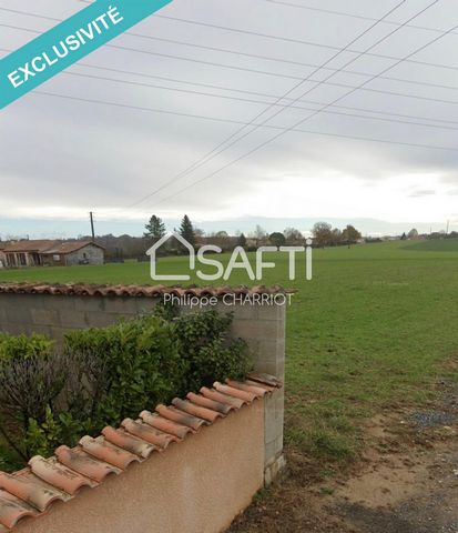 Situé à Saint-Juéry le haut (81160), ce terrain bénéficie d'un emplacement privilégié au sein d'une commune dynamique offrant un cadre de vie agréable. Proche des commerces locaux, écoles et transports en commun, cette parcelle constitue un choix idé...