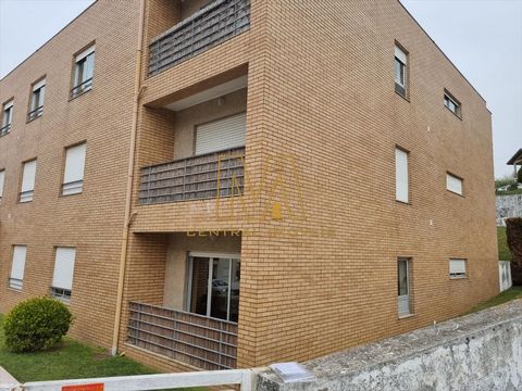 Excellent opportunity to acquire this 2 bedroom apartment with a total area of 118 square meters, located in Valbom, Gondomar, in the district of Porto. Located in a quiet residential area, the property is close to shops, services, schools and transp...