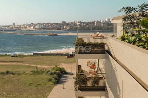 Identificação do imóvel: ZMPT570021 4 bedroom apartment in Canidelo, Vila Nova de Gaia, with stunning sea views - This stunning four-bedroom apartment, located in Canidelo, Vila Nova de Gaia, offers a unique living experience with panoramic sea views...