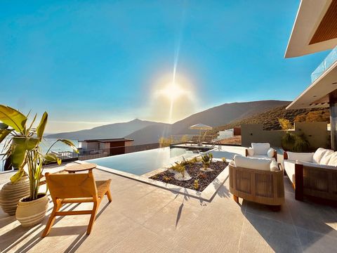 Luxe onroerend goed in Kas Kalkan - Kalamar (de exacte locatie-informatie vind je hieronder) Ontdek deze prachtige luxe woning in het gewilde gebied van Kalamar, bekend om zijn welvarende levensstijl en adembenemende uitzicht op zee. Deze woning ligt...