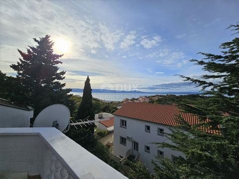 Location: Primorsko-goranska županija, Novi Vinodolski, Klenovica. KLENOVICA - casa/villa bifamiliare 320m2 con vista mare + dintorni 400m2 La casa/villa è stata costruita circa 10 anni fa, è stata decorata con molti dettagli e con l'amore del propri...