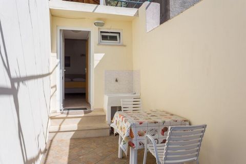 Guest House Luce is located in Dubrovnik Gornji Kono and offers 3 self catering accommodation units. Free private parking is available, but reservation is needed. Luggage storage is available before check in and after check out. Free WiFi and air con...