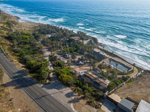 OPPORTUNITÉ INVESTISSEUR / DÉVELOPPEUR tant attendue HACIENDA LA BURRITA - Une véritable oasis en bord de mer sur 5 acres avec PLAGE PRIVÉE à Ensenada / Rosarito Découvrez Hacienda La Burrita , une propriété extraordinaire en bord de mer située dans ...