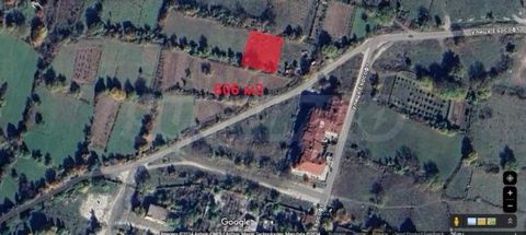 SUPRIMMO agency: ... We offer you a plot of land in Bansko with an area of 806 m2, located next to the former barracks and 250m from the Alpine Lodge complex. The plot is flat and is next to a paved road. In the immediate vicinity there is electricit...