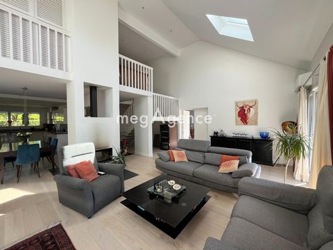 Maison meublée dans résidence familiale