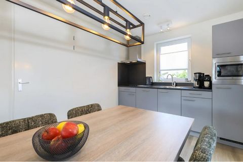 Experience the calm of Simonshaven at this charming holiday home for four, just 150 meters from a peaceful lake beach. With a fishing spot right beside the villa, it's an ideal setting for enjoying the water and unwinding in nature. The nearby center...