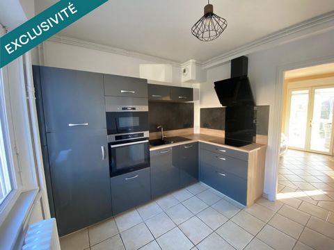 Maison de ville 90 m², mitoyenne de 2 cotés, 3 chs, garage, centre ville Condé en Normandie