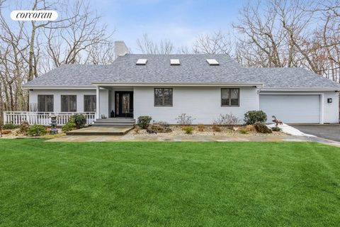Nestled down a quiet cul de sac sits this beautifully appointed home in North Side Hills. 4 beds, 3.5 baths, an expansive deck with a gated pool, a yard with room to play and barbecue area for dining al fresco. The main floor includes a large living ...