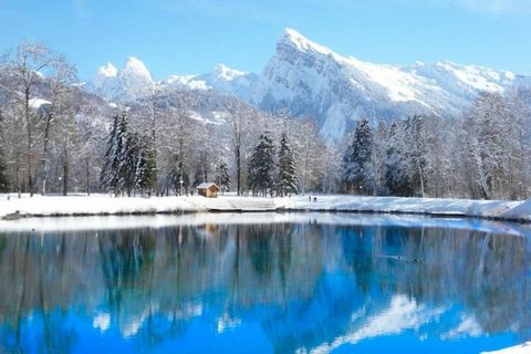 This modern and tastefully-furnished 32 m² apartment in Morillon is perfect for up to 6 guests, offering a cozy and comfortable stay. Located at the foot of the ski slope, it’s a prime spot for winter sports enthusiasts. Situated in a family-friendly...