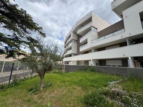 Appartement à vendre 3 pièces NIMES (30)