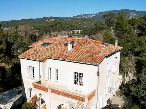 Grande demeure entre Monts de Vaucluse et Sorgues