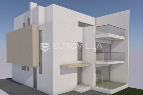 Zagreb, Dubrava, two-bedroom apartment on the ground floor with a garden, NKP 87.26 m2. The apartment consists of a hallway, two bathrooms, two bathrooms with toilets, and a spacious living room connected to the kitchen and dining room. The living ar...