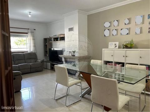 Apartamento T2 para venda em Águeda! Excelente apartamento T2 duplex localizado ao nível do rés-do-chão, a poucos minutos do centro de Águeda. Inserido numa zona calma, com bons acessos e próximo de vários comércios, serviços, escolas e transportes. ...