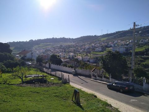 Excelente oportunidade de adquirir dois terrenos urbanizáveis em Alhandra, São João dos Montes! Dois lotes de terreno o mesmo descrito aqui com 349.14 metros com implantação do edifício 147.000 metros vendido em conjunto com lote de 637.42 metros com...