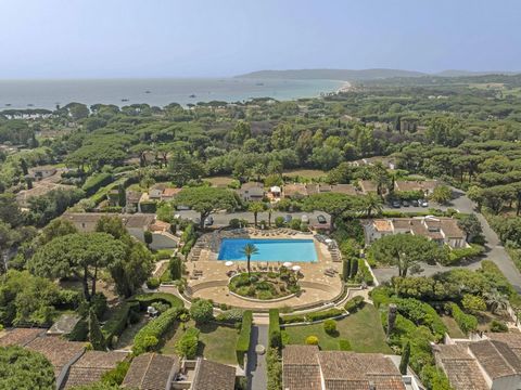 Ramatuelle ? Charmant Provençaals huis om te renoveren ? Privé tuin ? Op een steenworp afstand van Tahiti Beach ? Beveiligd landgoed met zwembad en tennisToplocatie Exclusief omheind domein Renovatiepotentieel op loopafstand van het strandGelegen in ...