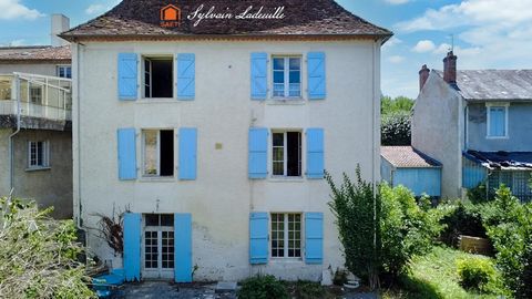 Maison de caractère au cœur du Bugue – 330 m² à réinventer !
