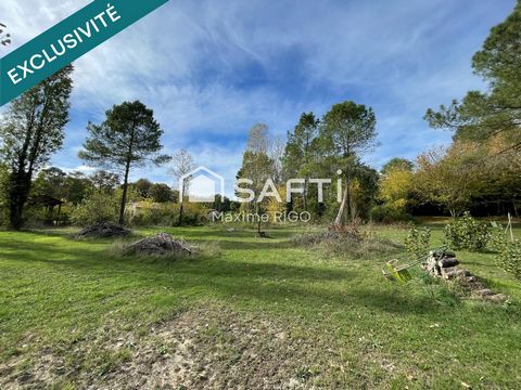 Terrain constructible 3473 m2 à Casteljaloux