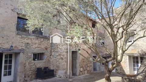 Maison de hameau avec dépendances et terrasse