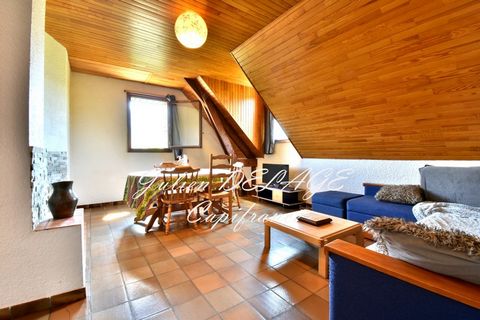Situé à Châteauroux-les-Alpes, dans un environnement calme, cet appartement T4 offre un cadre de vie agréable avec une vue dégagée sur les montagnes. Il se compose d'une entrée, d'un séjour lumineux, d'une cuisine indépendante ouvrant sur un balcon, ...