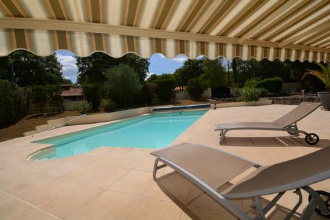 Maison Plain-pied à vendre proche LA COURONNE ( 16) 6 pièces 4 chambres, garage, jardin, piscine