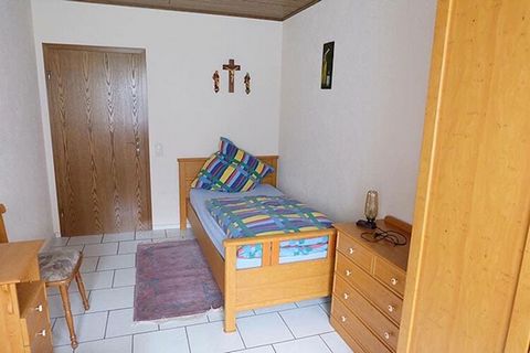 A family or several friends will find cozy accommodation in the middle of the tranquil Eifel in this well-kept holiday apartment with a spacious terrace and garden. The apartment offers everything you need for a carefree holiday. The Eifel tourist re...