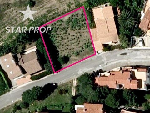 STAR PROP, the prestigious real estate agency of the Costa Brava, is pleased to present you an incredible real estate investment opportunity in Llançà. This exclusive buildable plot, located in a privileged environment next to several dream beaches, ...