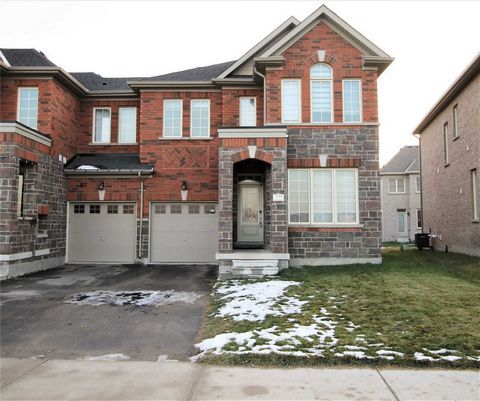 Stunning Upgraded 4 Bdrm Townhouse. End Unit. Approx 2,000 Sq Ft. 9 Ft Ceilings On 1st Floor. Oak Hardwood On Main And Hallway On 2nd Floor. Laminate On 2nd. Spacious Family Room With W/O To Back. Master With W/I Closet And Upgraded 4 Pc Ensuite Inc....