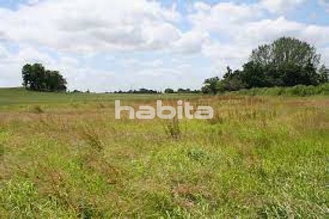 This property is just 300 meters away from centenary ground in Abuja. Not far from Gosa market, off Airport road. The land document is CERTIFICATE OF OCCUPANCY.THE PURPOSE IS FOR PRIVATE HOUSING ESTATE. THIS LAND IS JUST FEW METERS AWAY FROM THE CENT...
