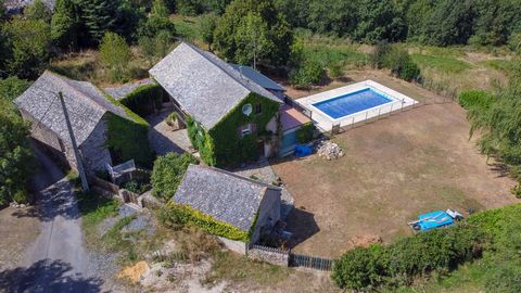 Maison en pierres rénovée avec piscine entre Rodez en Albi