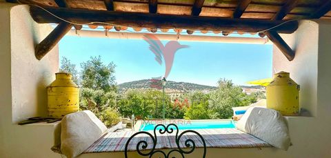 Typical 4 bedroom Alentejo villa with pool and fireplace in the historic village of Vaiamonte, in the municipality of Monforte, in Alto Alentejo. Townhouse with typical Alentejo moth ready to live, in the village of Vaiamonte, in the interior of the ...