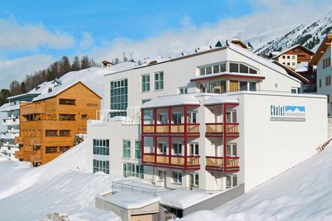 Luksusowy dom z wygodnymi apartamentami w cichej okolicy w środku najbardziej zaśnieżonego terenu sportów zimowych w Alpach (2 000 m n.p.m.). Do wyciągów można dojść w zaledwie pięć minut, a tuż obok domu przebiega wspaniała trasa do narciarstwa bieg...