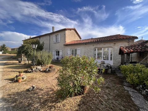 Residential house in the heart of the commune of Salles de Villefagnan, ideally situated close to the N10 road between Angoulême and Poitiers, and only 10 minutes from the town of Ruffec and its many amenities. This spacious house comprises the follo...