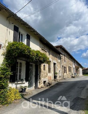 Come and discover this superb house of 250m2 completely renovated combining charm and modernity spread over three levels. The ground floor includes a recent and equipped kitchen with wood stove opening onto a bright living room, a cosy living room, a...