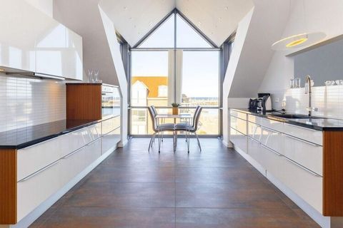 À Sæby, vous trouverez cet appartement exclusif au premier rang avec une vue panoramique sur le Kattegat et le port. L'appartement est décoré dans un style agréable et moderne avec de hauts plafonds et une belle lumière des fenêtres. Depuis le salon,...