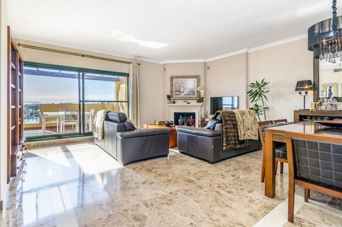 Located in San Pedro de Alcántara. Nestled in the serene streets of San Pedro de Alcántara, Penthouse Los Jazmines stands as a testament to luxurious living, boasting expansive interiors and an inviting atmosphere. Constructed in 2007, this property ...