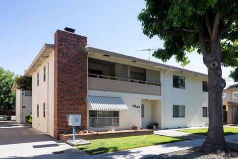 This 7 Unit Apartment Building Is conveniently located in popular Willow Glen near downtown Willow Glen, downtown San Jose and near downtown Campbell with an abundance of dining options, the Pruneyard shopping center and a short stroll to the Los Gat...