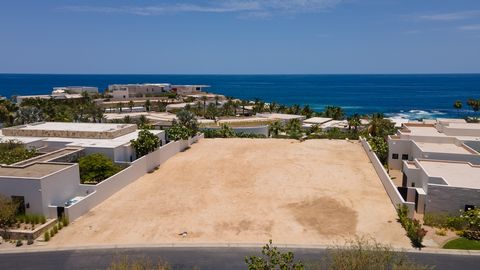 Discover Your Exclusive Chileno Bay Hacienda Villas Homesite, Cabo San Lucas! Nestled within the prestigious Hacienda Villas enclave of the Chileno Bay Golf and Beach Club, this extraordinary homesite offers luxury coastal living. Situated on a tranq...